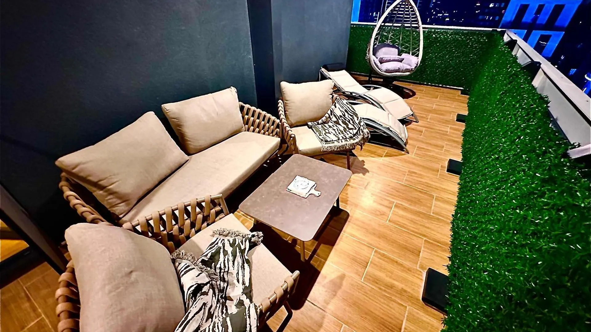 D2 Panorama Terrace Vip Resort Batumi 0*,  Georgia